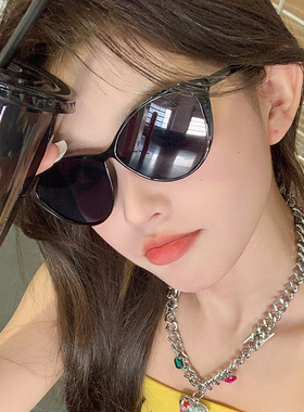 欧美风辣妹超轻猫眼太阳镜女遮阳防紫外线女复古出游拍照黑色墨镜
