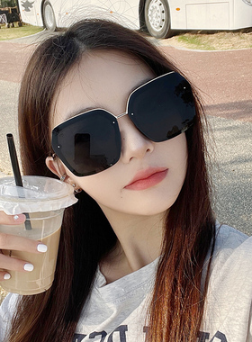 2026年新款时尚百搭女士墨镜
