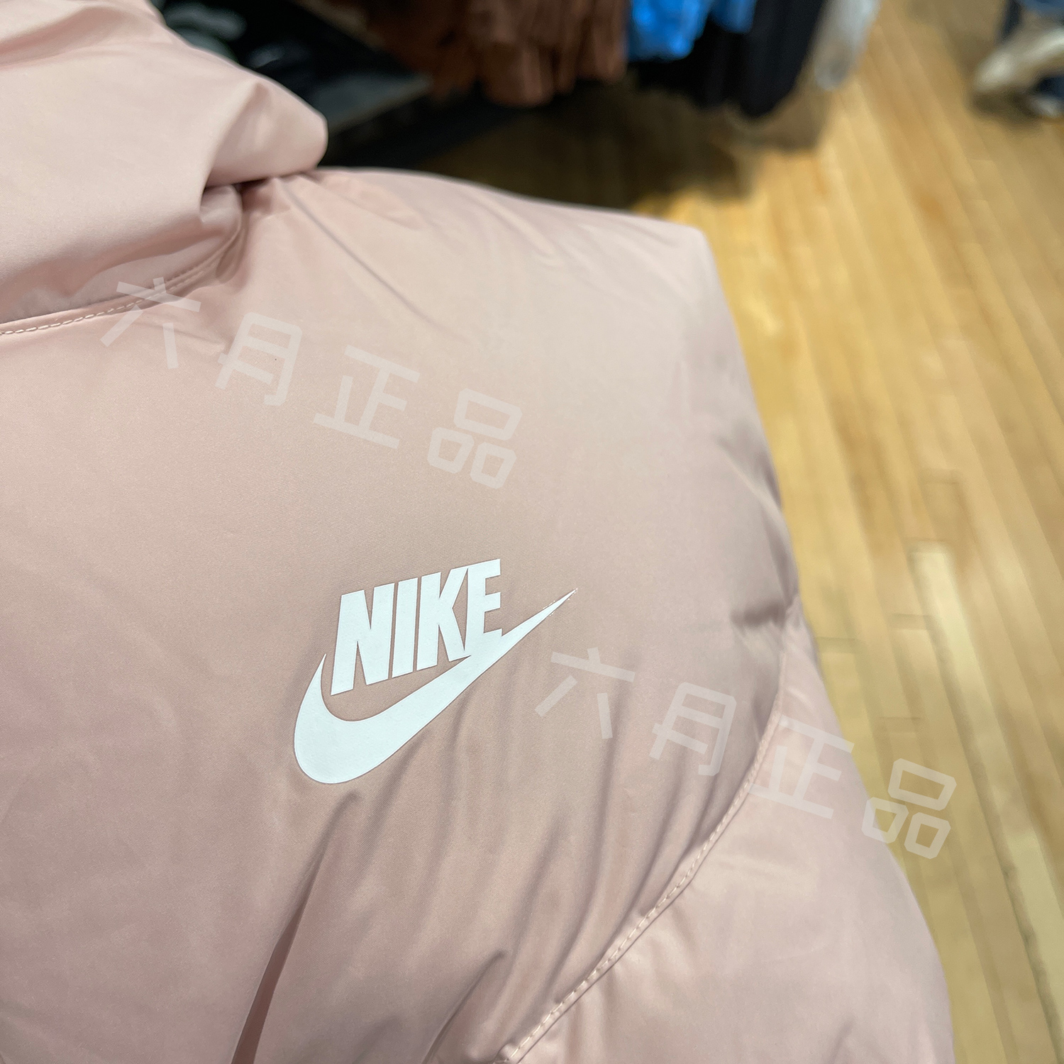 正品NIKE耐克女子外套运动休闲连帽防风保暖羽绒服夹克DQ5904-601