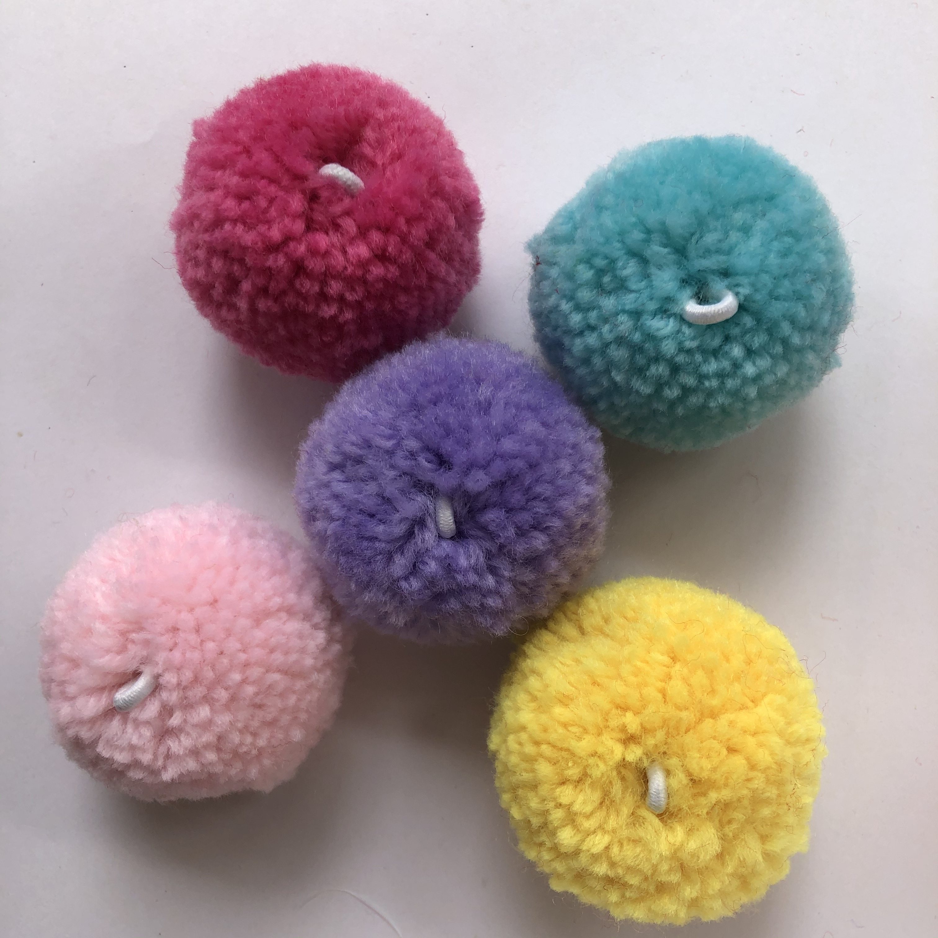 6cm/5cm带扣毛线球彩色线球双色毛绒球diy手工材料服装配饰包挂饰,淘宝优惠券,粉丝福利购,淘宝优惠卷