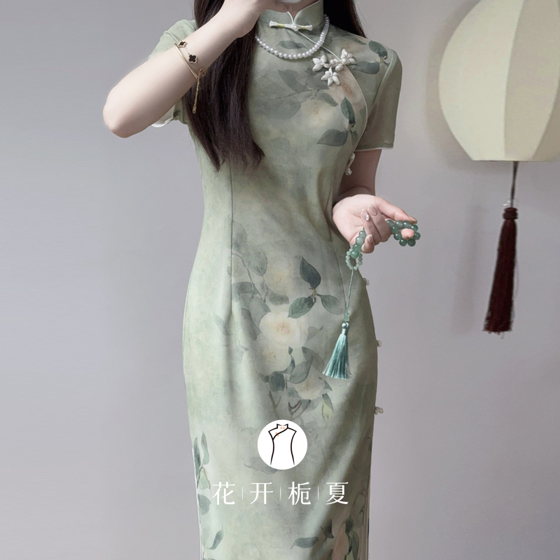 《绫罗》新中式国风绿色旗袍气质长款2025新款年轻款少女修身 - 图3