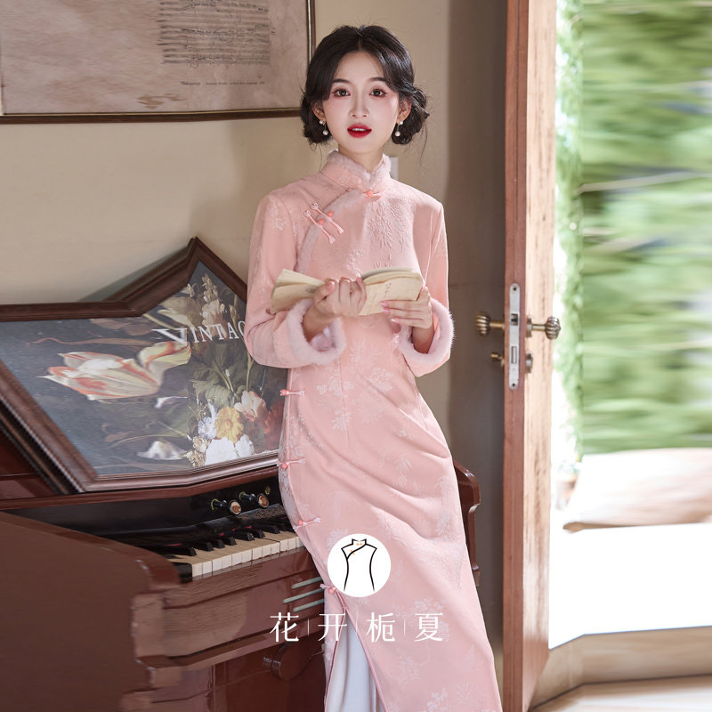 粉色旗袍2025冬款绝美改良年轻款少女新中式冬款加绒加厚10/20,淘宝优惠券,粉丝福利购,淘宝优惠卷