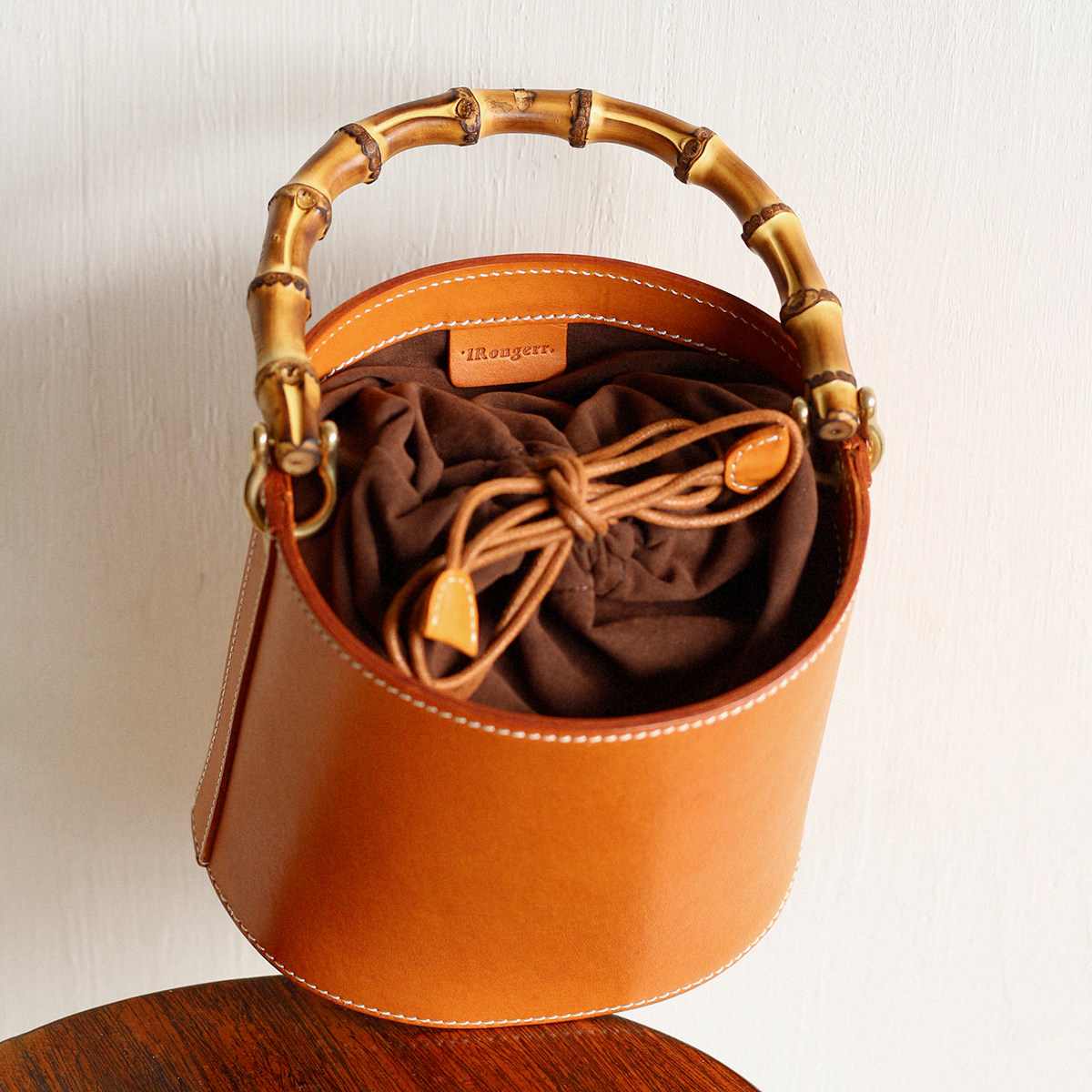 荣轻复古原创手工竹节水桶包植鞣牛皮个性婚包小众设计手拎斜跨包,淘宝优惠券,粉丝福利购,淘宝优惠卷