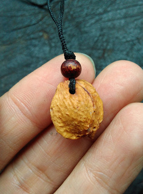 手工打磨趋吉孤品吊坠