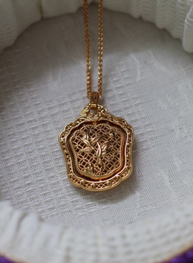 轻珠宝S925银翻转福牌项链镂空雕刻小众设计感吊坠万能扣高级感