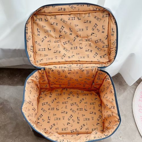 日本kusuguru刺绣猫布艺收纳箱衣物内衣玩具待产包家居收纳箱7520 - 图3