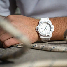 Швейцарские наручные часы 瑞士原装正行货军表特种luminox雷美诺时3507.wo夜光潜水运动手表 When the