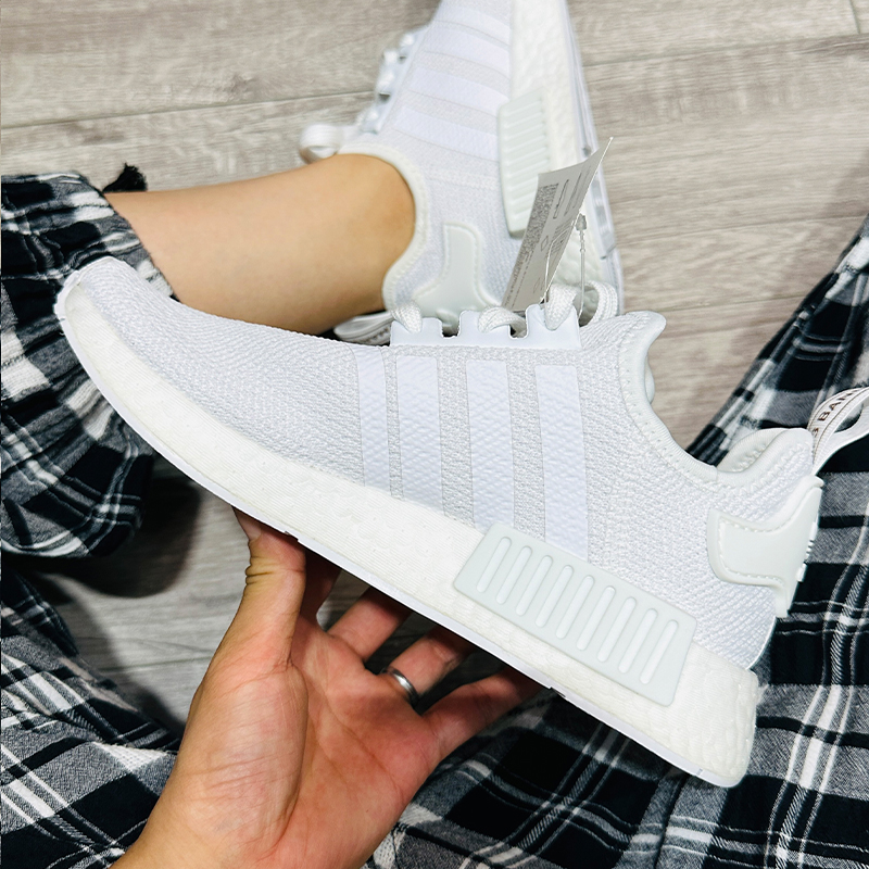 adidas阿迪三叶草缓震男女运动鞋BOOST跑步鞋休闲运动鞋 FV1788-图1