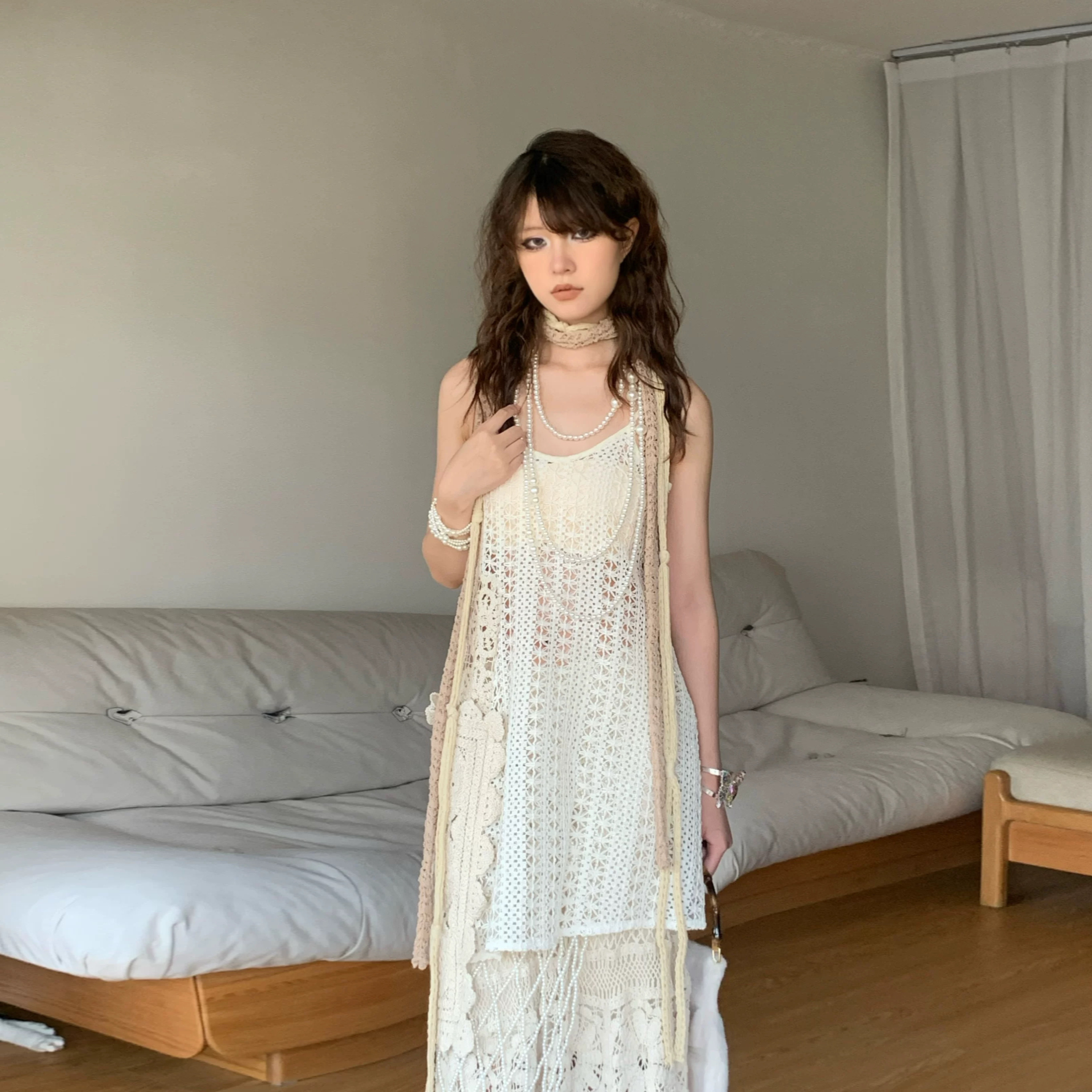 尢系UXI 法式度假风镂空针织连衣裙女蕾丝拼接吊带背心搭配半身裙,淘宝优惠券,粉丝福利购,淘宝优惠卷