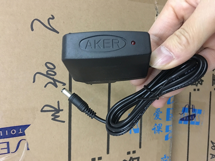 AKER/爱课 爱课充电器原配9.5V适用于爱课系列扩音机 适用8.8V