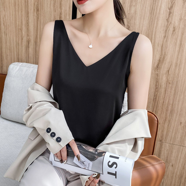 Sling vest female inner clothes white black summer suction shirt, acetic acid simulation silk satin V -neck vest