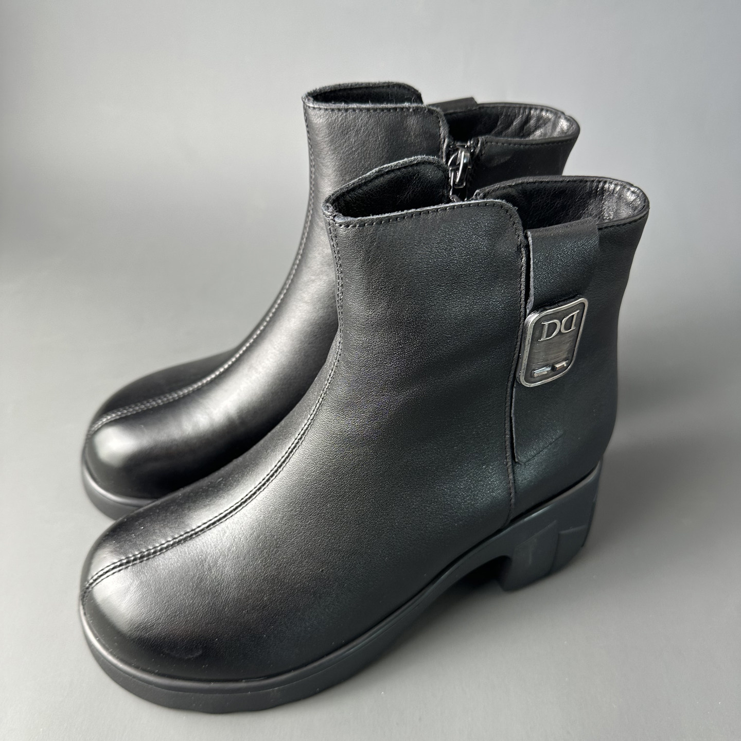 英伦风真皮切尔西短靴女冬季中跟百搭时尚保暖靴金属女士切尔西靴,淘宝优惠券,粉丝福利购,淘宝优惠卷