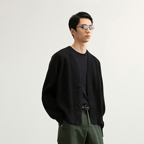 速写男装早春新款开襟毛衫V领宽松短款上衣外套简约休闲松弛感 - 图2