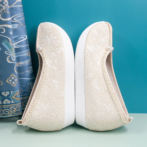 汉服鞋子女原创串珠古风内增高圆头软底鞋明制马面登云履古装布鞋 - 图1