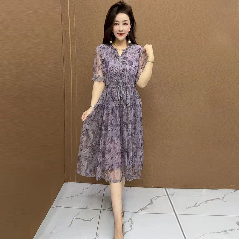 2025夏季新款女士时尚洋气连衣裙大码显瘦妈妈装弹力雪纺碎花裙子,淘宝优惠券,粉丝福利购,淘宝优惠卷
