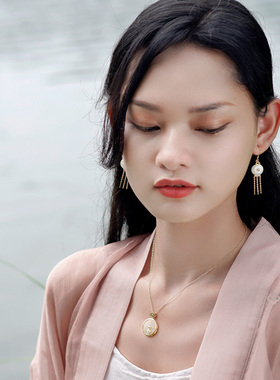 天然和田玉牌个性纯银国风吊坠