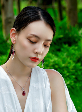 忆奴娇一刹那的芳华水滴水晶饰品