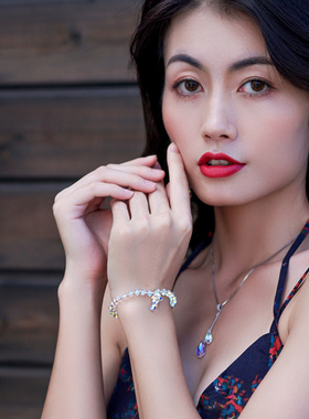 忆奴娇完美生活水晶手链时尚