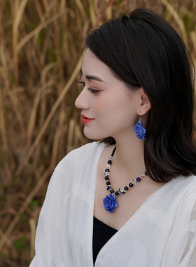 蓝色玫瑰花朵波西米亚风锁骨链