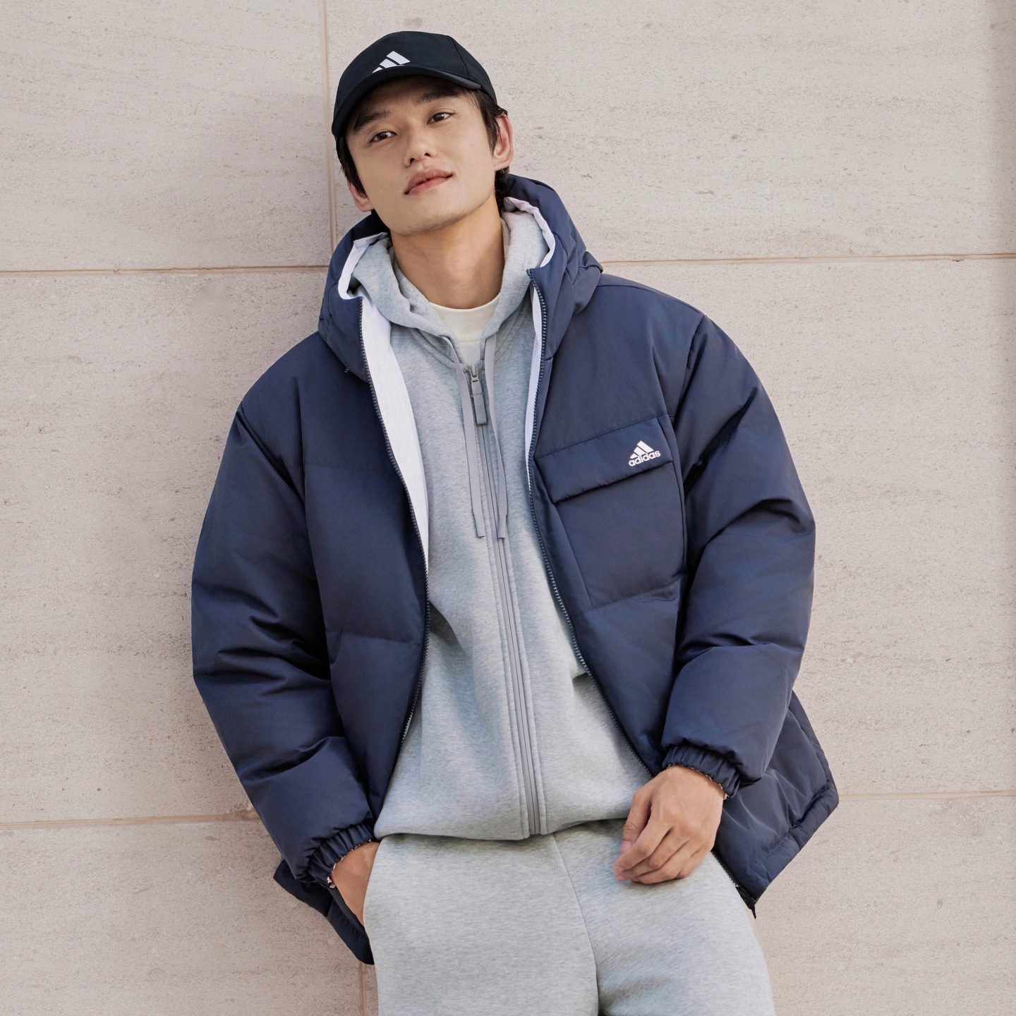 休闲保暖鸭绒羽绒服男女秋冬adidas阿迪达斯官方轻运动