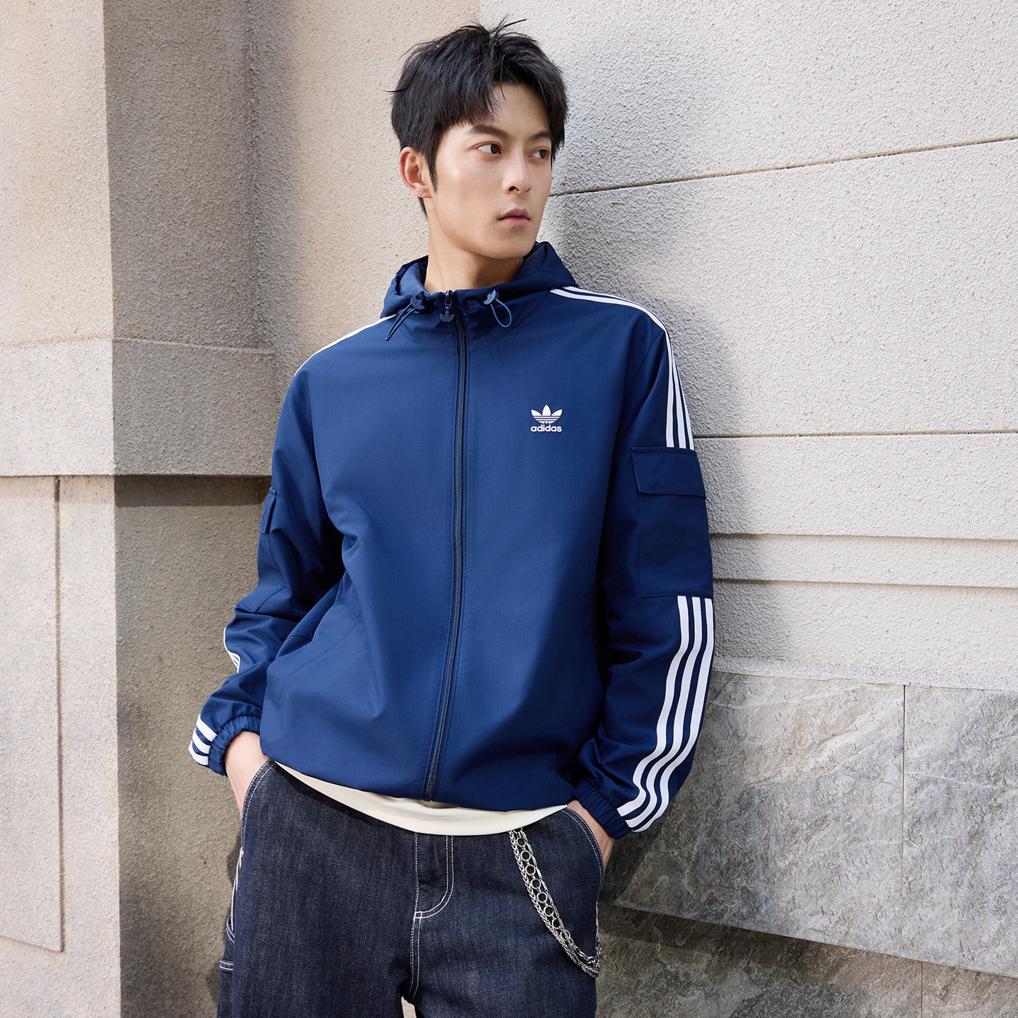 通勤百搭休闲运动连帽夹克薄外套男女秋季adidas阿迪达斯三叶草  连实拍商品图
