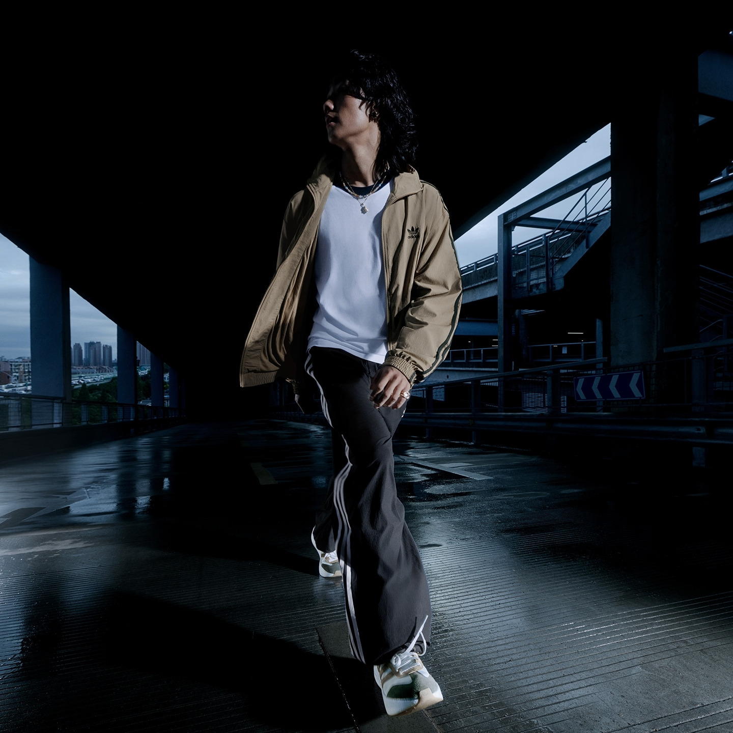 复古时尚梭织三条纹运动立领夹克外套男秋adidas阿迪达斯三叶草