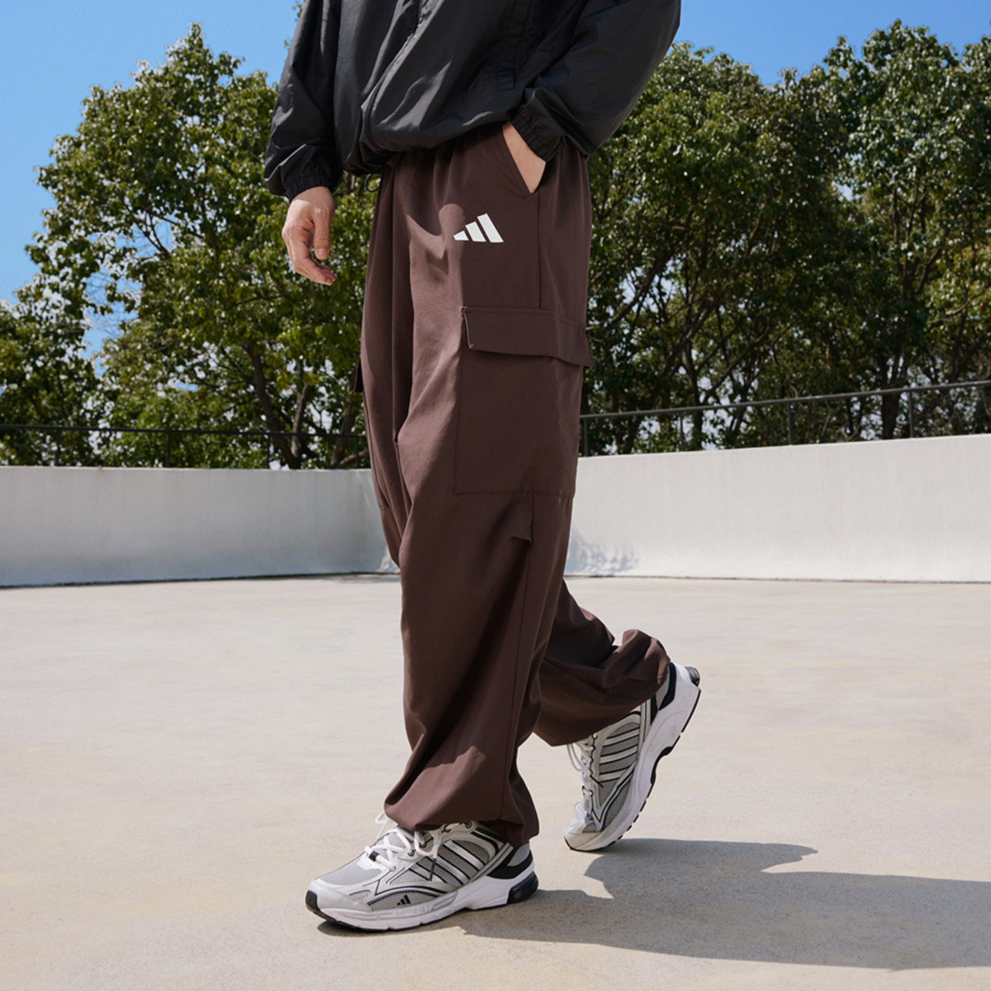 速干防晒UPF50+宽松多口袋运动裤伞兵裤adidas阿迪达斯轻运动