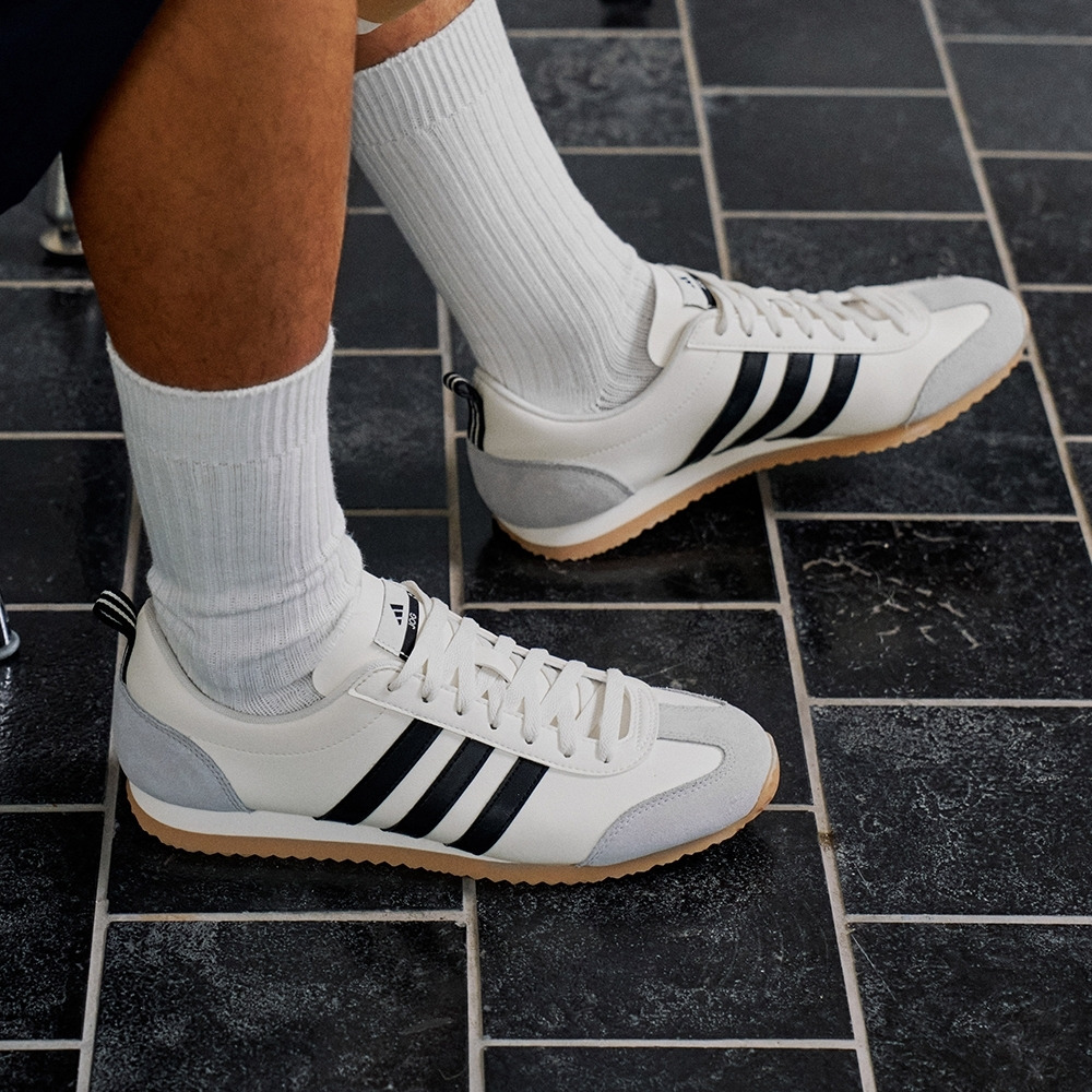 「冰淇淋T头鞋」VS JOG 2.0复古薄底运动鞋adidas阿迪达斯轻运动