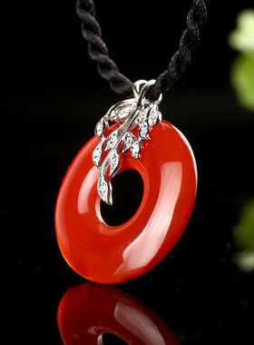诗美琪 中国红玛瑙925银璀璨本命年礼物红玛瑙项坠吊坠