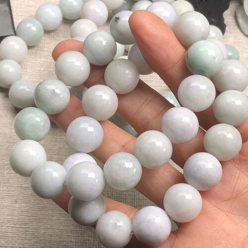 隆慈缘翡翠A货缅甸玉冰糯白13mm手链冰糯浅绿手串13mm瑕疵手链 - 图2