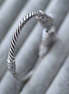 925纯银雕花镶嵌黄水晶款手镯