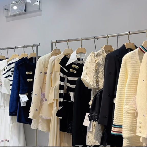 独站神话品牌折扣女装19.9-99专拍连接领风百年拉F姆风格时尚女装