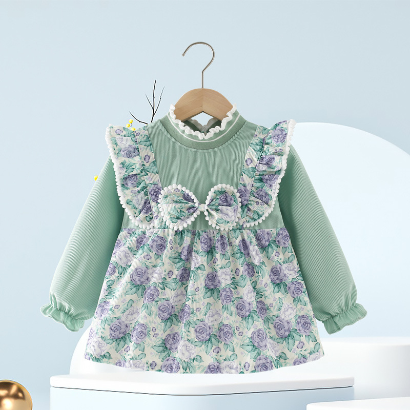 Baby girl's smock, autumn and winter outer wear, children's eating waterproof and anti-dirty bib, long-sleeved, fashionable, reverse-wearing baby protective clothing