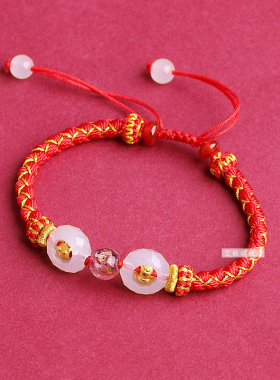 2026年三合生肖马人佩戴红绳手链