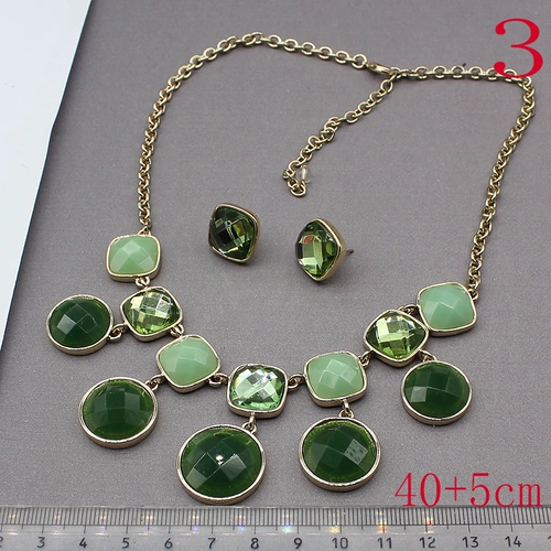 Европейский и американский одно нишевый этикет