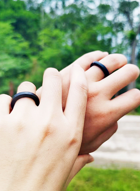 次石墨原创极简黑戒指