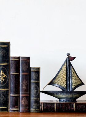 空间美式复古风皮面做旧仿真书