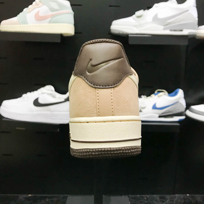 Nike耐克男鞋2024春季款AIR FORCE1空军一号舒适运动鞋FB8878-200-图1