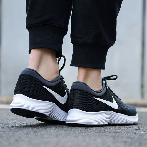 Nike, легкие модные дышащая обувь, беговые кроссовки, сезон 2021