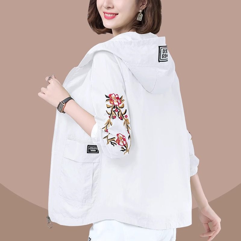 防晒衣女夏季刺绣轻薄外套宽松大码女装休闲连帽中年妈妈防晒,淘宝优惠券,粉丝福利购,淘宝优惠卷