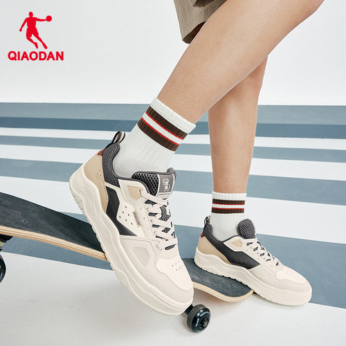 乔丹百搭男子板鞋2025年冬季新品商场同款男款休闲鞋子撞色皮面 - 图1