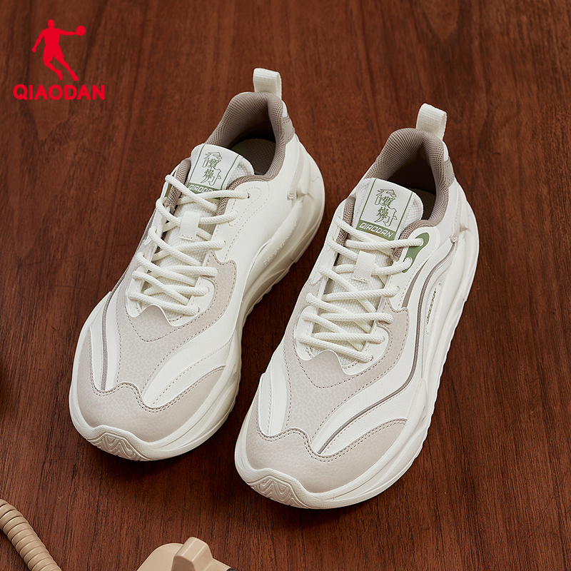 乔丹休闲鞋女2025冬季新款革面防水运动鞋厚底增高老爹鞋轻便鞋子