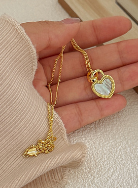 高级感白贝母爱心项链黑色桃心女