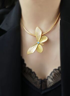 轻奢小众蝴蝶胸针两用金色项链