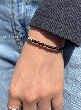 低调限量磨砂黑三角珠手链
