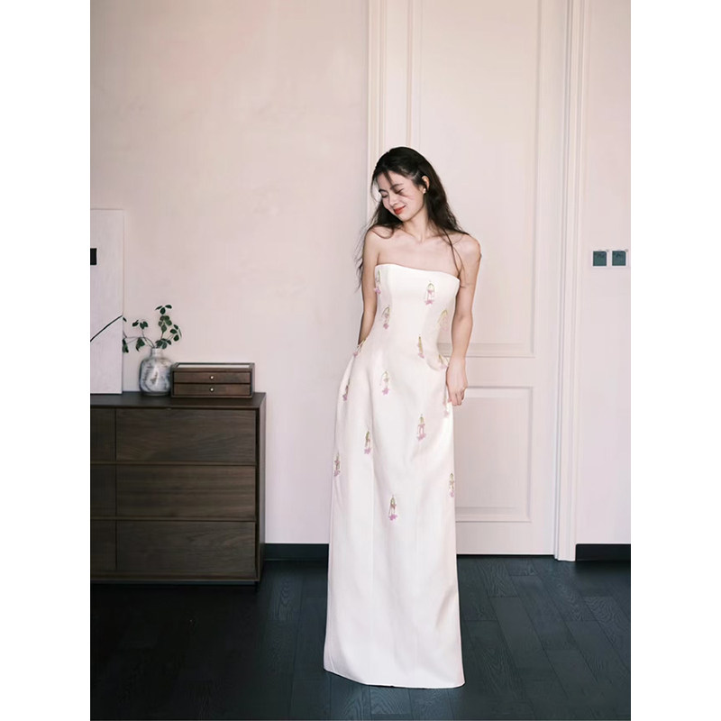 森系绝美白色礼服裙抹胸缎面新娘订婚结婚领证敬酒服年会生日晨袍,淘宝优惠券,粉丝福利购,淘宝优惠卷