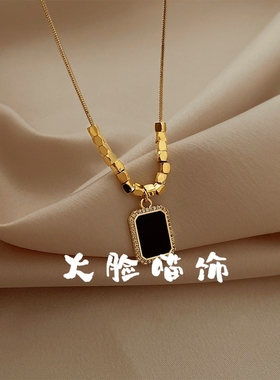 黑色方块吊坠项链女2025年新款气质高级感毛衣链轻奢小众气质颈链