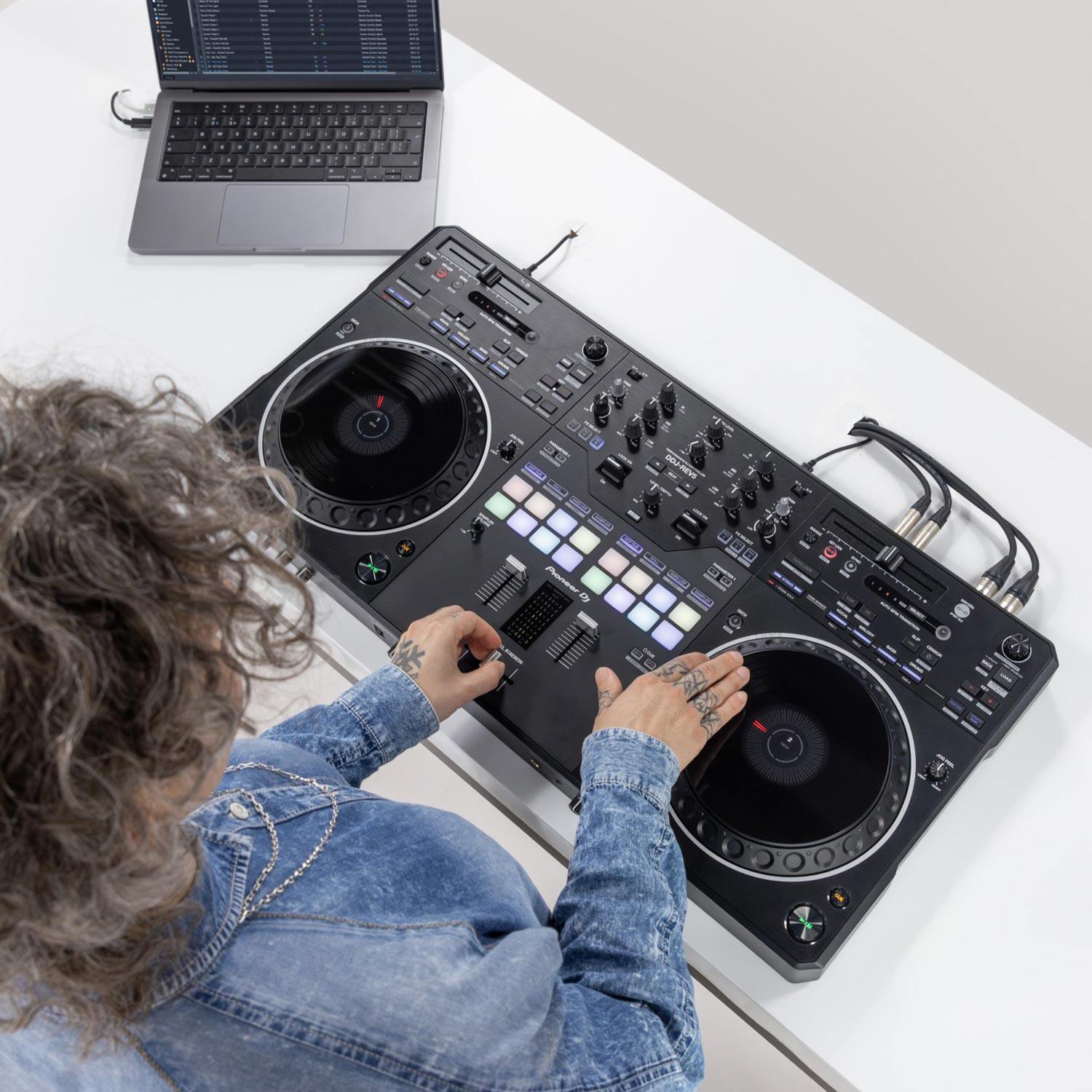 Pioneer/先锋 DDJ-REV5数码DJ打碟机控制器搓碟布局双软件_虎窝淘