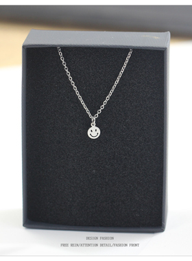 跳动幸运笑脸项链女轻奢小众设计高级ins学生配饰锁骨链简约闺蜜