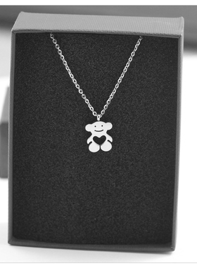 甜酷锁骨链可爱抱爱心小熊项链2026新款爆款小众设计感高级颈链女